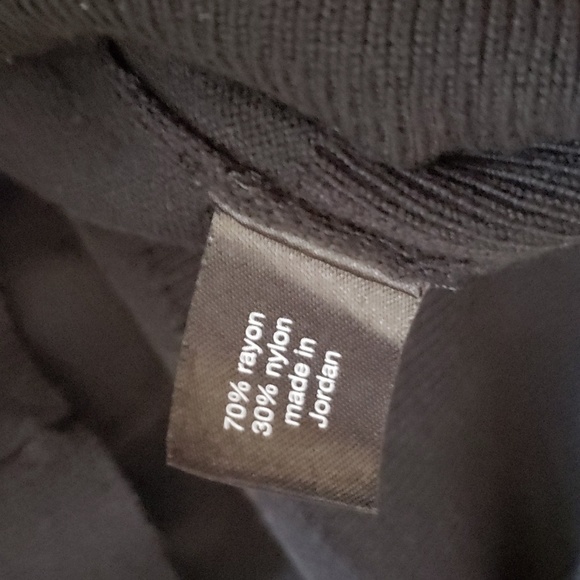 Lane Bryant black V neck Sweater 18/20 EUC - Picture 5 of 10